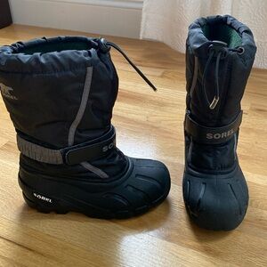 Sorel winter boots. Excellent condition. Size 1.